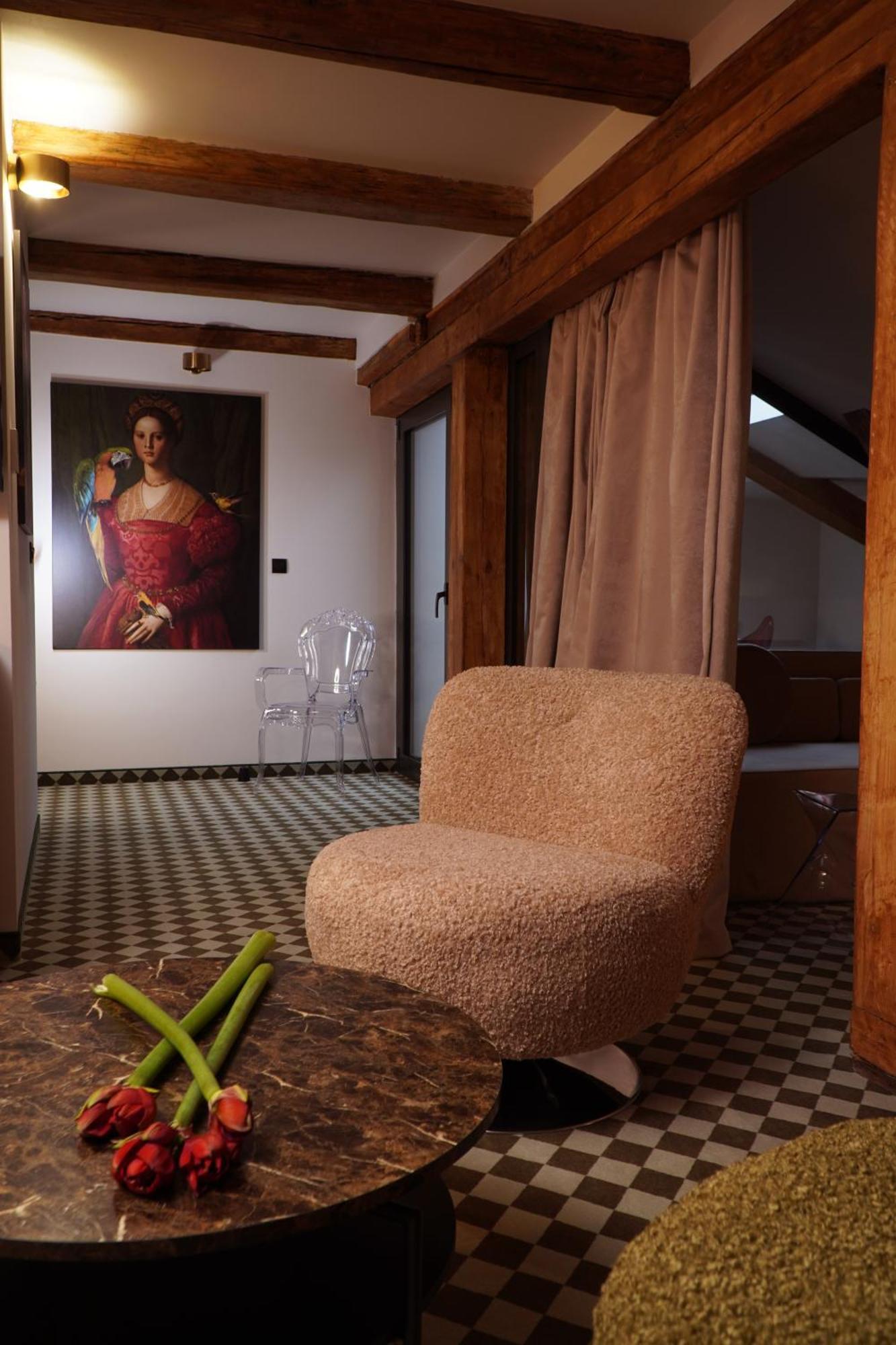 לודז' Hotel Pietryna מראה חיצוני תמונה