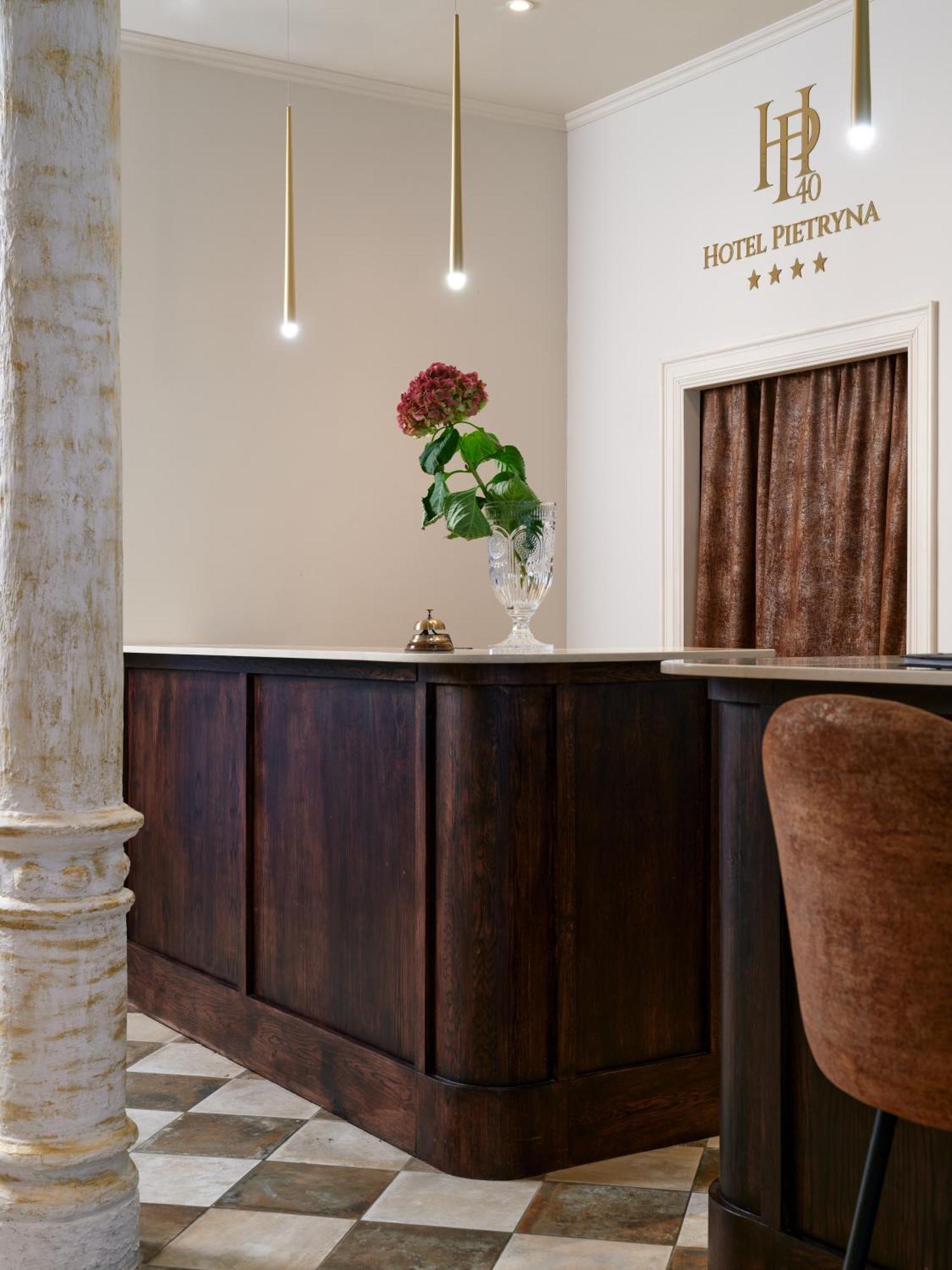 לודז' Hotel Pietryna מראה חיצוני תמונה