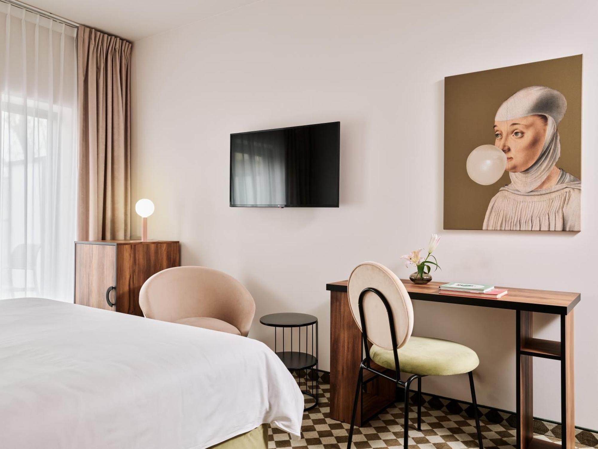 לודז' Hotel Pietryna מראה חיצוני תמונה