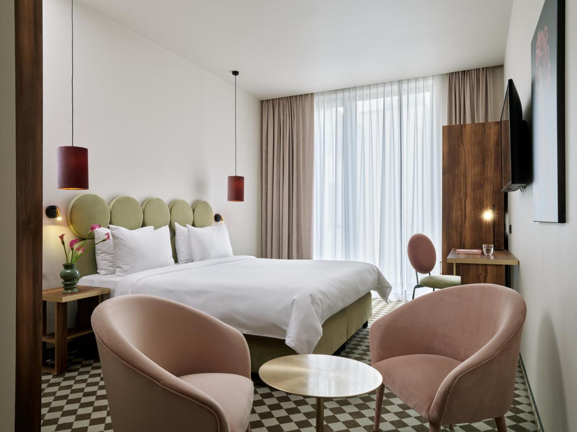 לודז' Hotel Pietryna מראה חיצוני תמונה