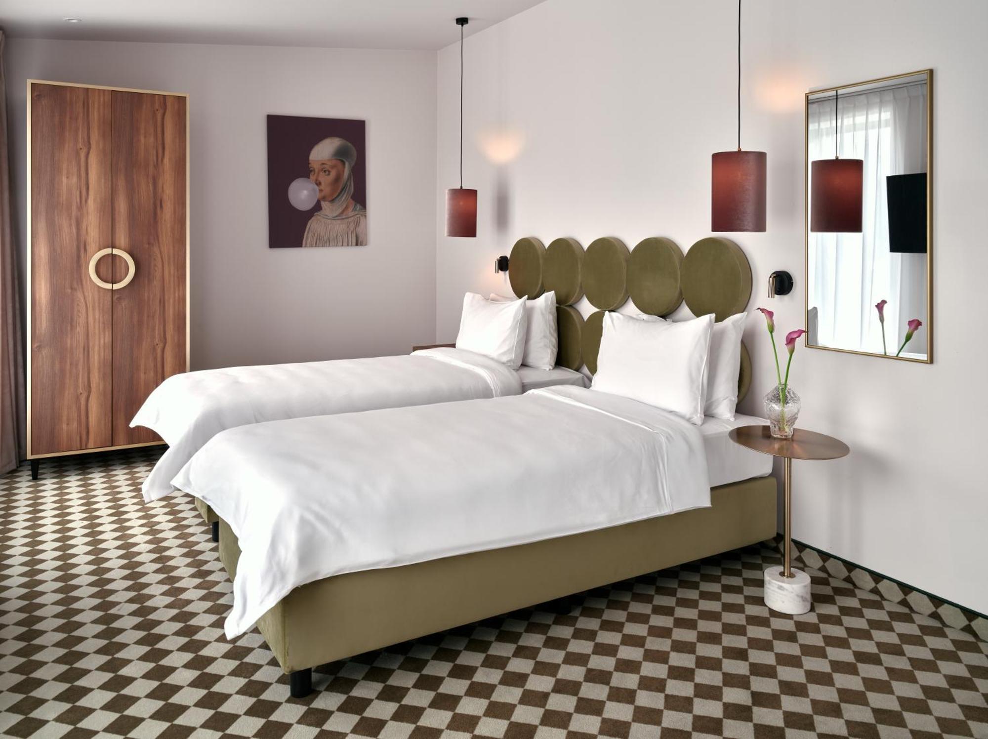 לודז' Hotel Pietryna מראה חיצוני תמונה